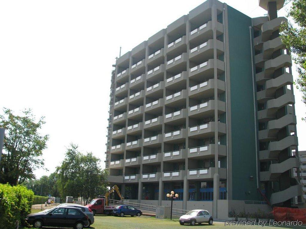 Unaway Hotel & Residence Quark Due Milano Екстериор снимка