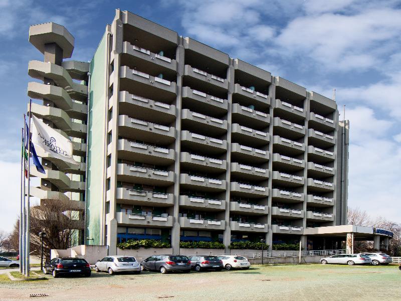 Unaway Hotel & Residence Quark Due Milano Екстериор снимка